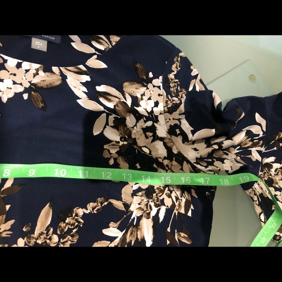 Beautiful dress Tommy Hilfiger.                              Size 8 . - Picture 7 of 7